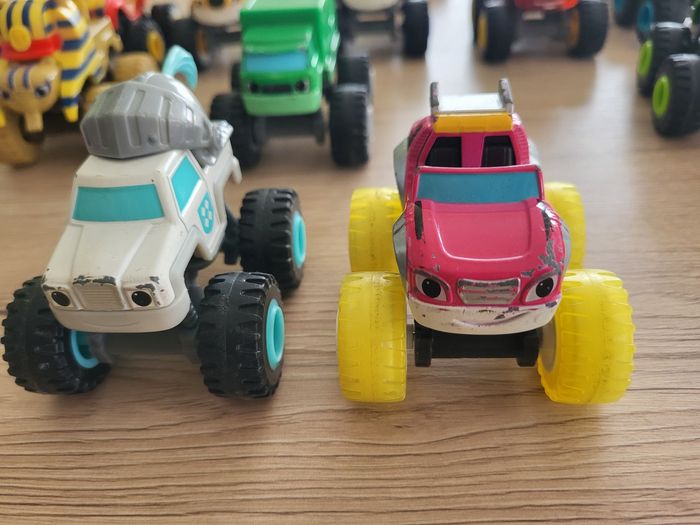 Cascade Blaze et les monsters machines + 14 vehicules - photo numéro 5