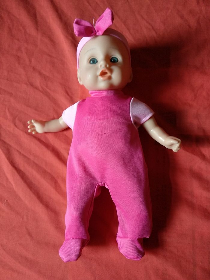 Poupon Lissi Dolls 32 cm avec sa tenue