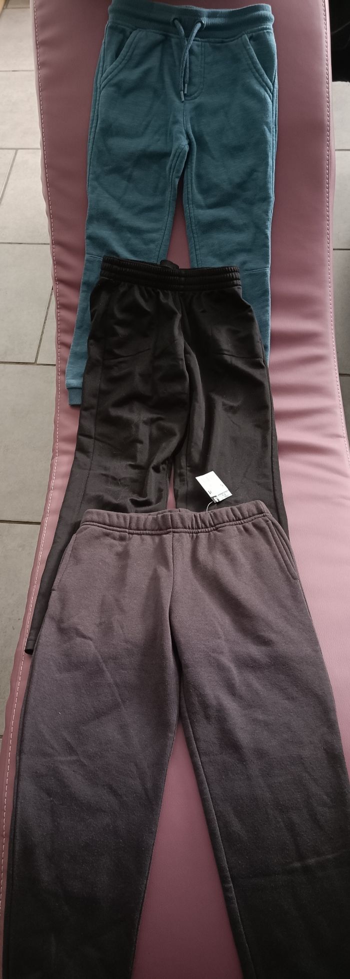 L'eau de 3 pantalons de sport pour garçon taille 6 ans - photo numéro 2