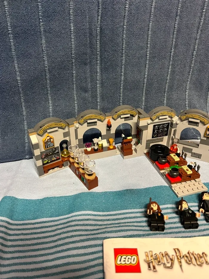 Lego Harry Potter La salle des potions 76431 - photo numéro 2