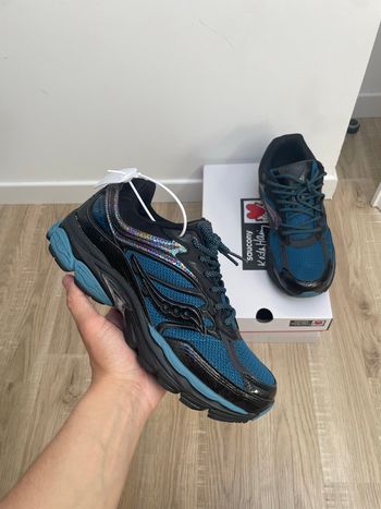 Saucony Omni 9 Glowaconstrictor