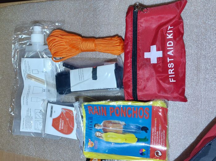 Kit de survie  camping ,randonnée, trekking - photo numéro 3
