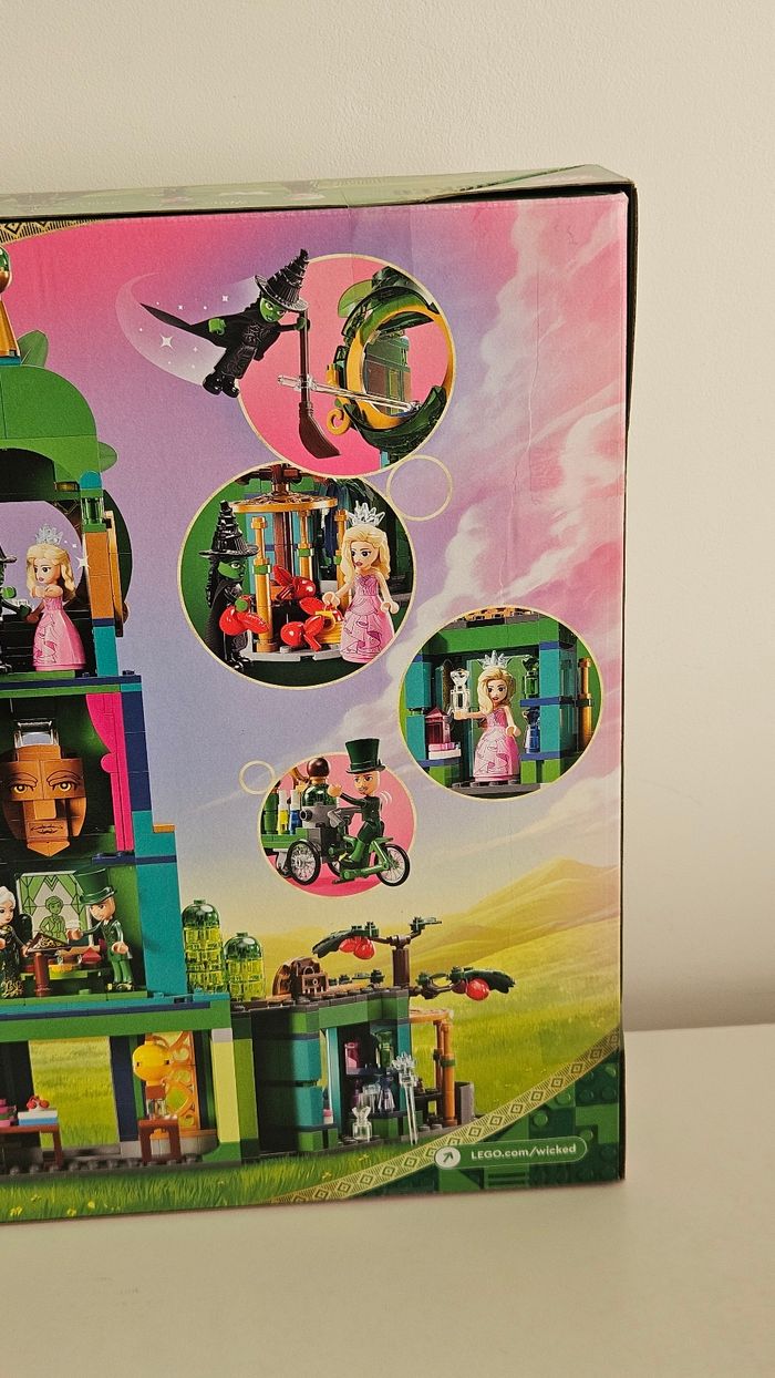 LEGO Wicked 75684 Bienvenue à Emerald City - photo numéro 5
