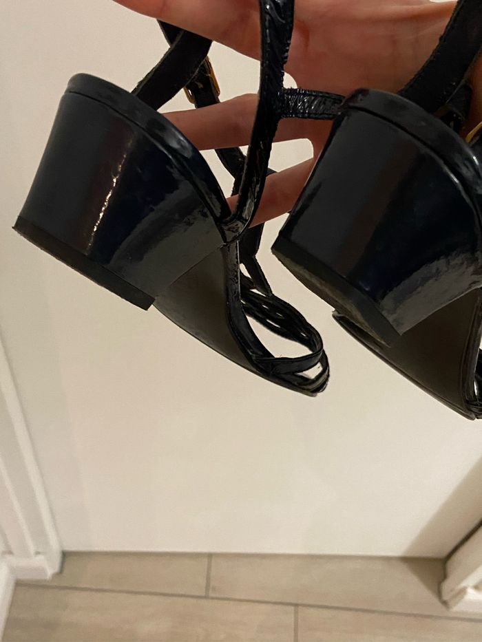 Sandales vernies très bon état - photo numéro 5