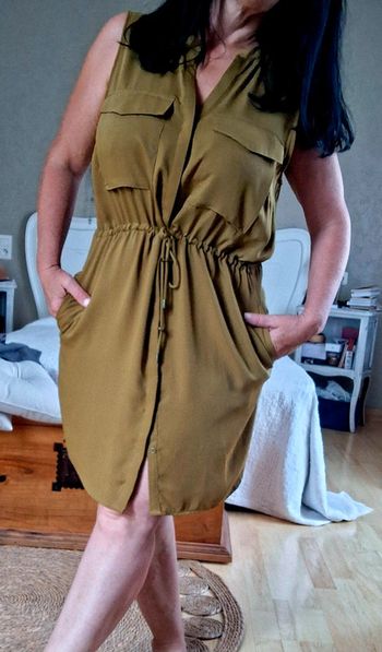 Robe H&M vert olive taille XL