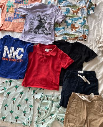 T-shirt et short garçon 4 ans (lot)