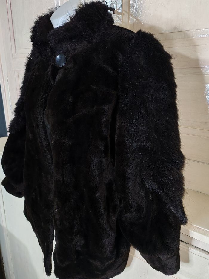 Manteau fausse fourrure - photo numéro 6