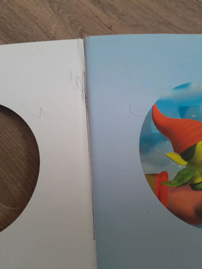 Livre rigide en carton Furti le troll en ville 🌺 - photo numéro 2