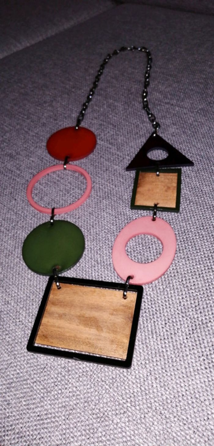 Collier atypique neuf