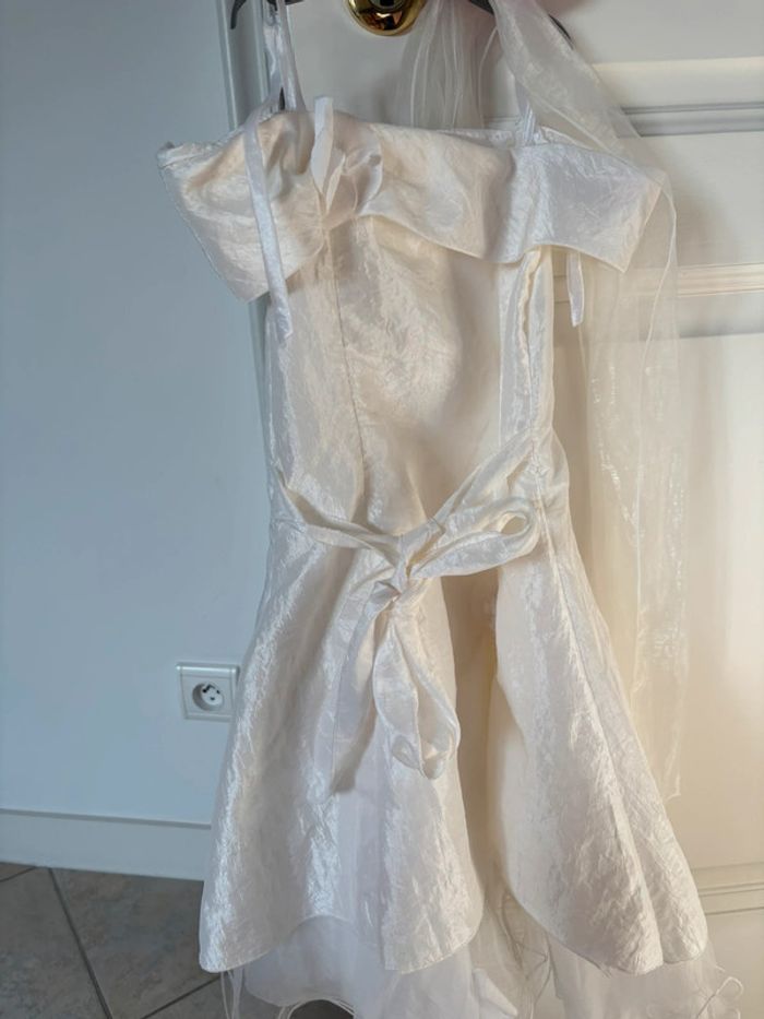 Robe cérémonie avec voile et ceinture 4/5 ans - photo numéro 4