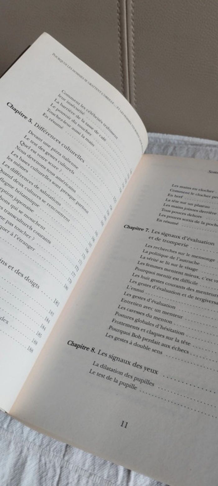 Pourquoi les hommes se grattent l'oreille et les femmes tournent leur alliance - photo numéro 5