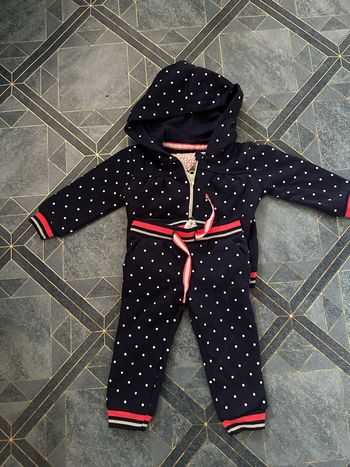 Ensemble fille 6-12mois neuf avec étiquette ne