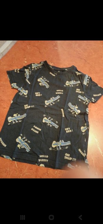 T.shirt garçon taille 6 ans