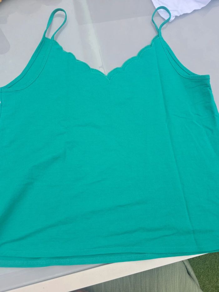 Débardeur vert - photo numéro 2