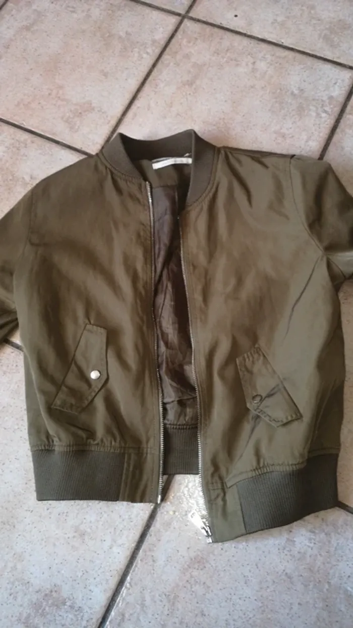 Veste bomber Bershka kaki - photo numéro 3