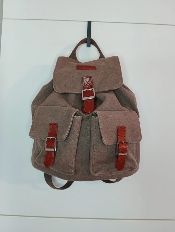 Sac à dos en toile garni cuir de vachette de la marque KATANA