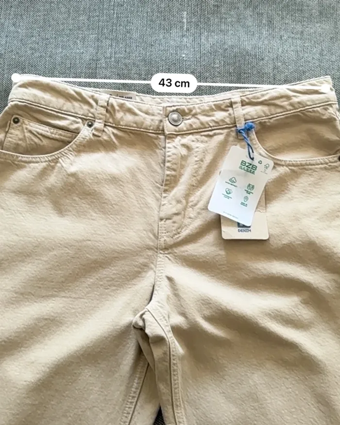 Pantalon BZB Homme - Coupe Relaxed Côtelé Beige - Taille 42 - Neuf avec Étiquette - Valeur 25€ - photo numéro 7