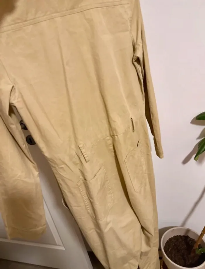 Combinaison beige ajustée à poches - photo numéro 2