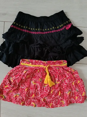 Lot 2 jupes 4 ans