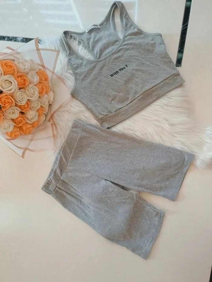 Ensemble de sport short et brassière femme