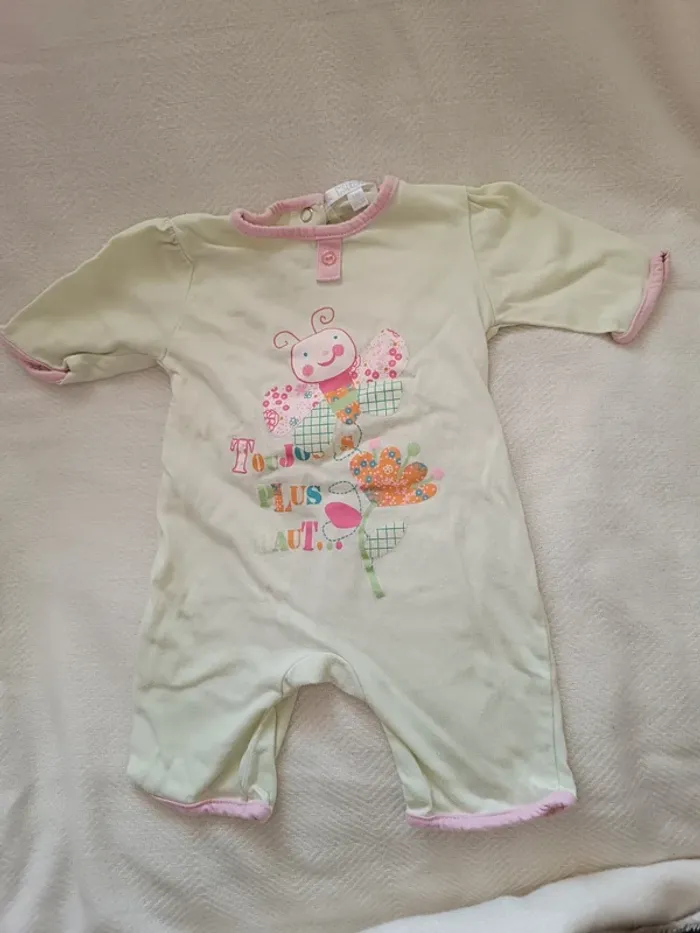 🎀 joli grenouillère jaune avec motif taille 1 mois 🎀