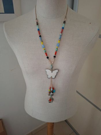 Pendentif papillon ravissant en été, réglable