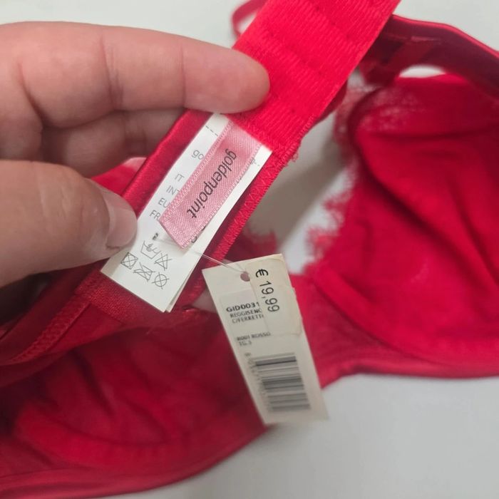 Soutien gorge sexy dentelle rouge - photo numéro 4