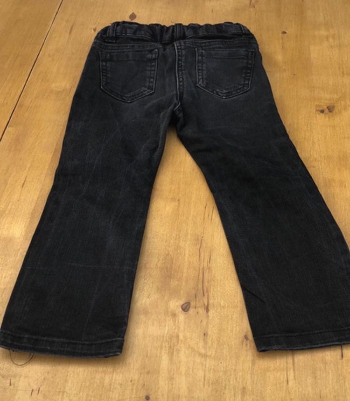 Jean noir - photo numéro 3
