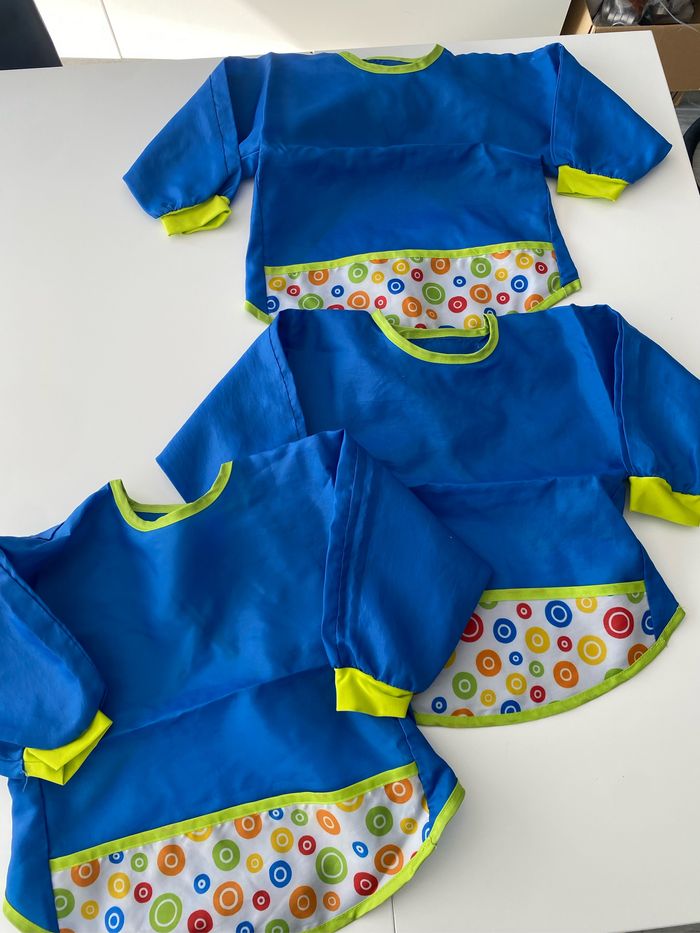 Lot tabliers / bavoirs mixtes - photo numéro 4