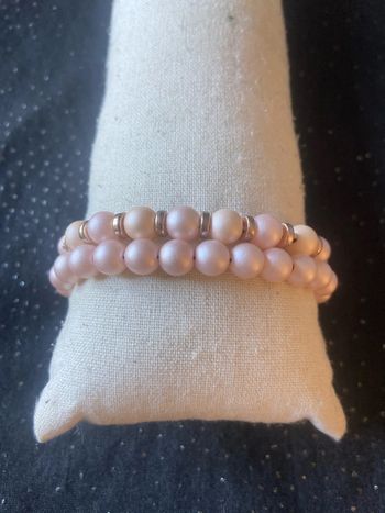 Bracelets perles roses pastels crème