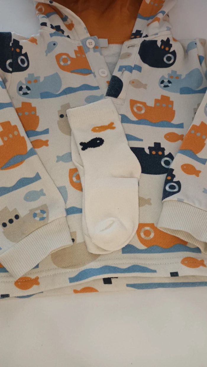 Lots pulls et chaussettes - photo numéro 2