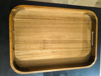 Grand plateau Sesilu en bois d'acacia Kave Home