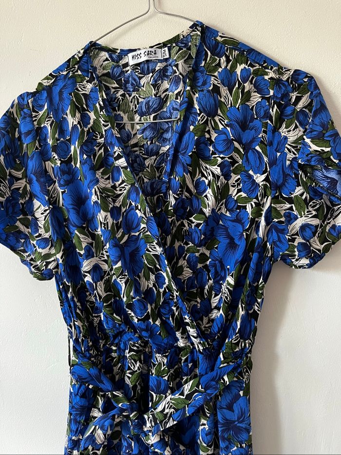 Robe longue et légère d’été manches courtes à imprimé floral bleu - photo numéro 2