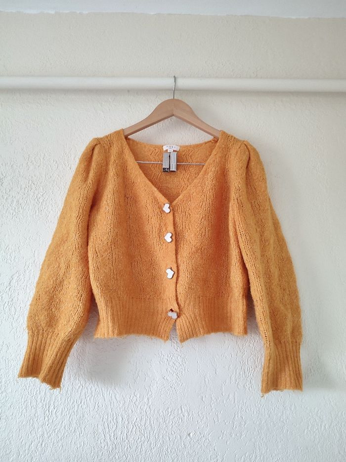 🌿pull moutarde boutons coeurs blancs taille unique 🌿