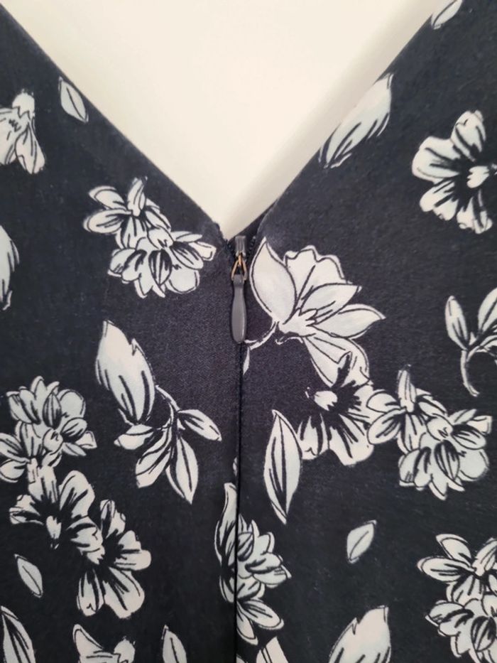 Robe bleu marine mi longue sans manches - photo numéro 8