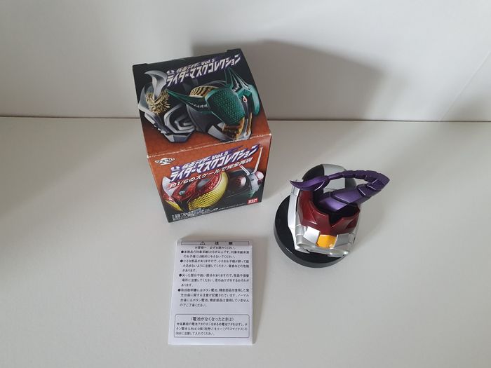 figurine Kamen Rider - Rider Mask Collection Vol.12 BOX Bandai - photo numéro 2