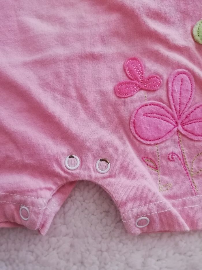 Combi short fille 3 mois vert et rose - photo numéro 2