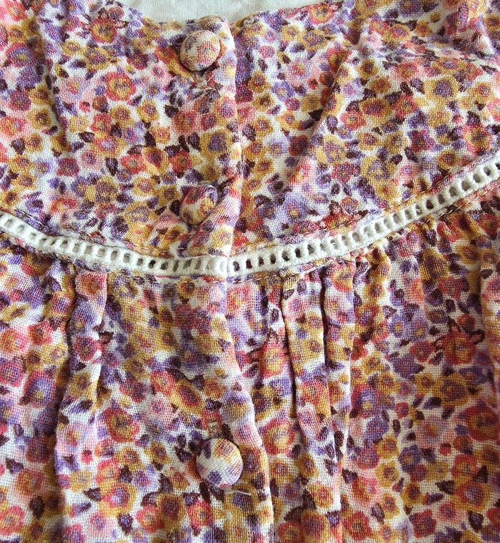 Kiabi Robe Gaze Coton Fleurie Violet Orange Très bon état 6 mois - photo numéro 3