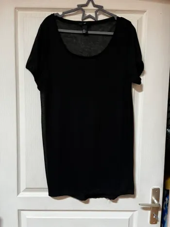 Top ou robe légère / noir en transparence/neuf sans étiquette XS - XL