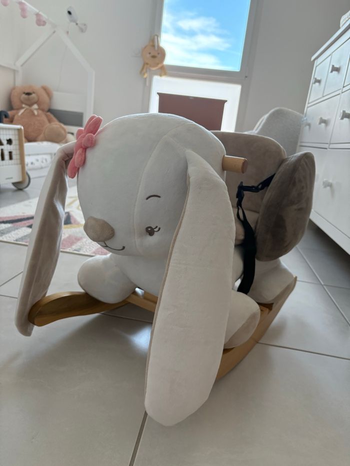 Lapin à bascule Nattou