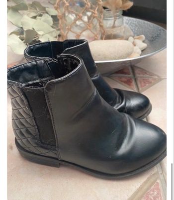 Bottines noires fille en très bon état