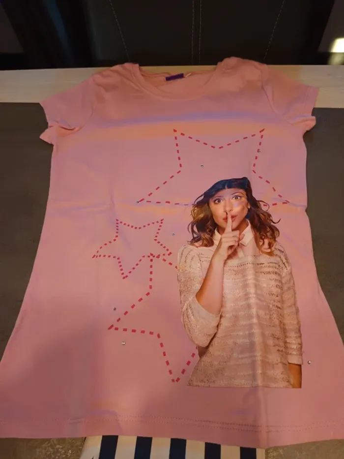 Vends pyjamas fin 2 pièces Disney Violetta taille 14 ans . - photo numéro 3