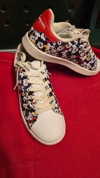 🥰😍superbes baskets unisex pointure 36 disneylandparis ⚘️