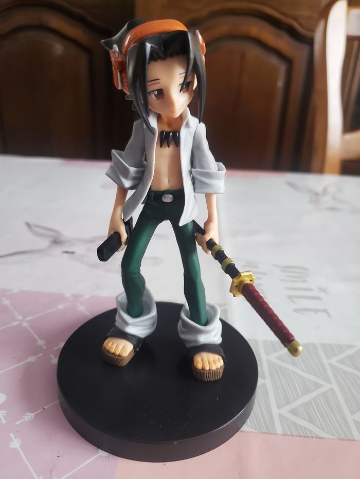 Figurine shaman king