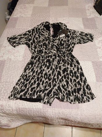 Combishort taille S mais convient plus à du M Kaporal