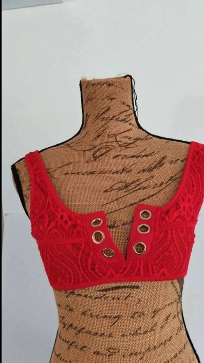 Petit  haut  rouge  femme  taille s/m - photo numéro 2