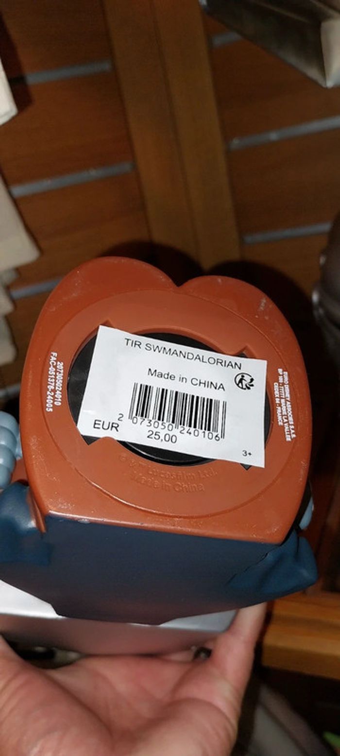 Pick-up tirelire Mandalorian Disney StarWars - photo numéro 3
