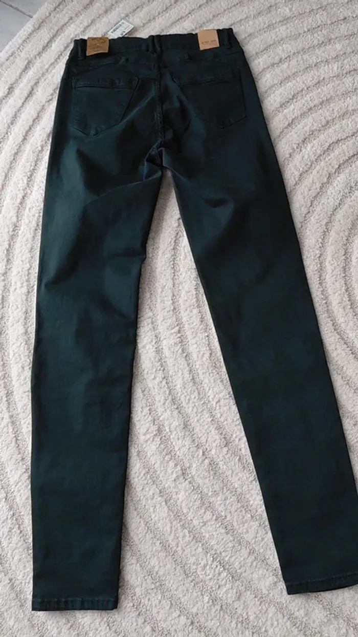 Pantalon taille S neuf - photo numéro 2