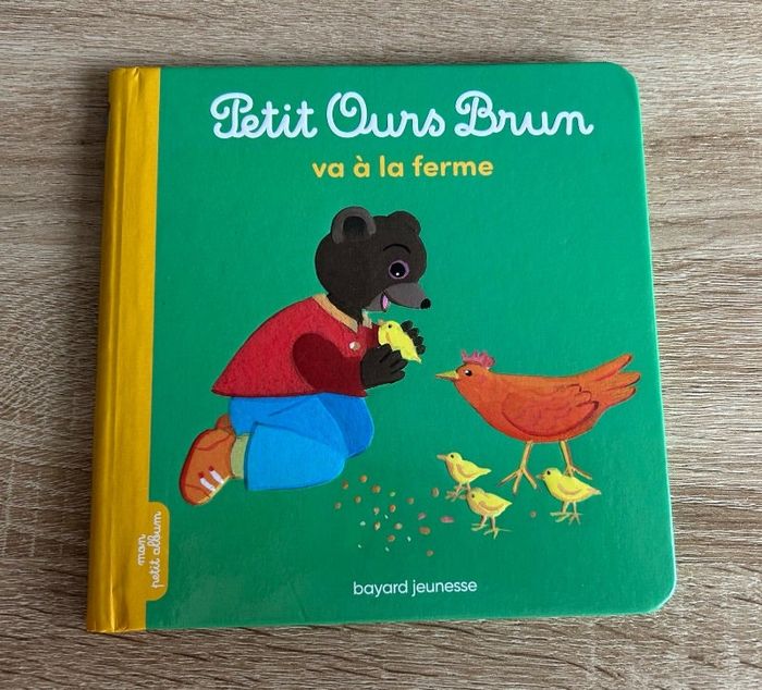 Livre Petit Ours Brun va à la ferme