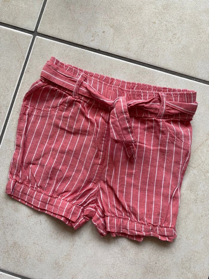 Short effet lin bébé fille rayé rouge blanc 80 cm